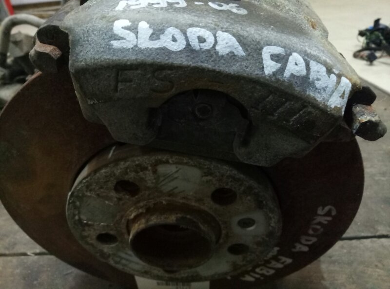 Суппорт тормозной Skoda Fabia 1 (6Y) 1999-2004 на Skoda Fabia 1 (6Y)