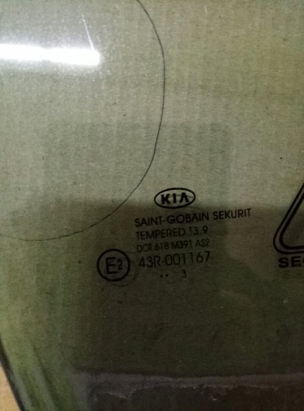 Стекло двери передней правой Kia Ceed (JD) 2012-2015 на Kia Ceed (JD)