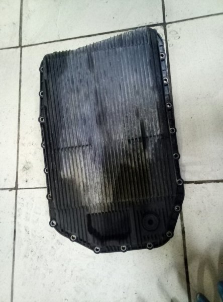 Поддон масляный двигателя BMW 3-Series (E9x) 2005-2010 на BMW 3-Series (E9x)