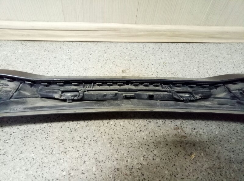 Спойлер (дефлектор) багажника Porsche Cayenne 958 2010-2014 на Porsche Cayenne 958
