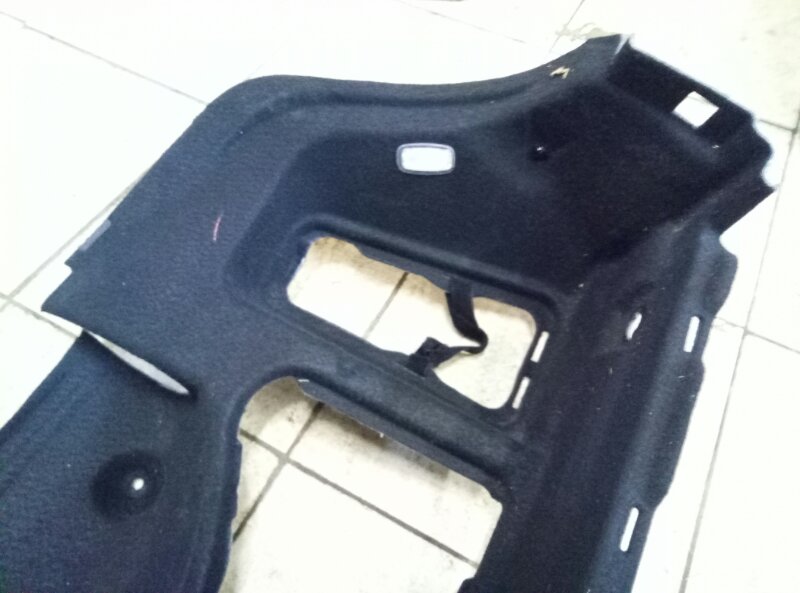 Обшивка багажника Mercedes-Benz E-Class W212,S212,C207 2009-2016 на Mercedes-Benz E-Class W212,S212,C207