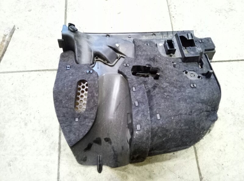 Накладка под торпедо Mercedes-Benz E-Class W212 рест A2126800889 на Mercedes-Benz E-Class W212,S212,C207
