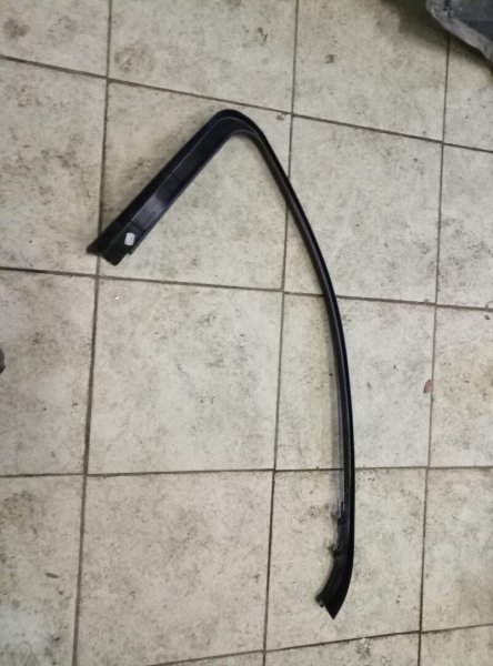 Накладка двери передней правой Mercedes-Benz E-Class W212,S212,C207 2009-2016 на Mercedes-Benz E-Class W212,S212,C207