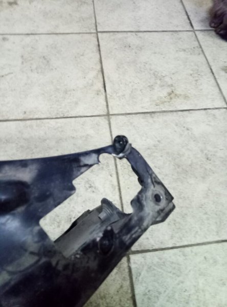 Кронштейн крепления фары Mercedes-Benz E-Class W212,S212,C207 2009-2016 на Mercedes-Benz E-Class W212,S212,C207