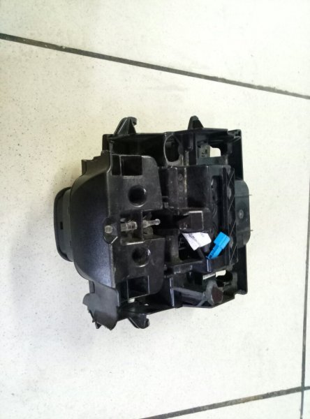 Консоль центральная Mercedes-Benz E-Class W212,S212,C207 2009-2016 на Mercedes-Benz E-Class W212,S212,C207