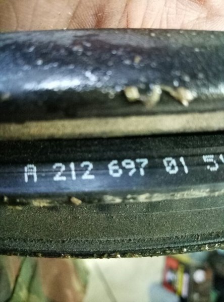 Уплотнитель двери Mercedes-Benz E-Class W212,S212,C207 2009-2016 на Mercedes-Benz E-Class W212,S212,C207