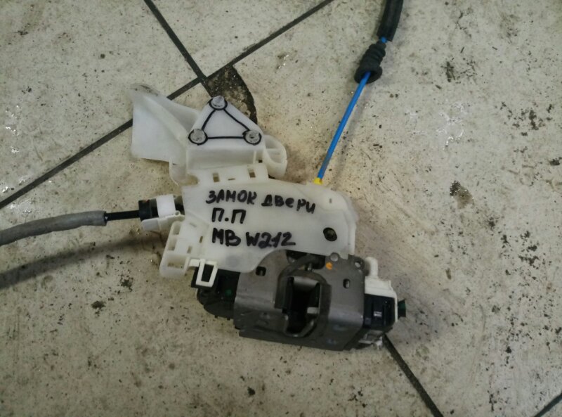 Замок двери передней правой Mercedes-Benz E-Class W212,S212,C207 2009-2016 A0997200435 на Mercedes-Benz E-Class W212,S212,C207
