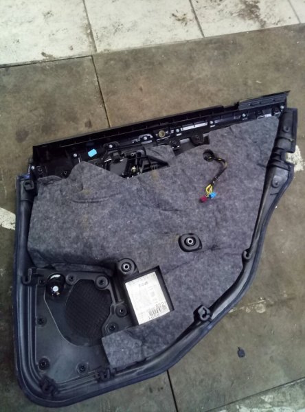 Обшивка двери задней левой Mercedes-Benz E-Class W212,S212,C207 2009-2016 на Mercedes-Benz E-Class W212,S212,C207