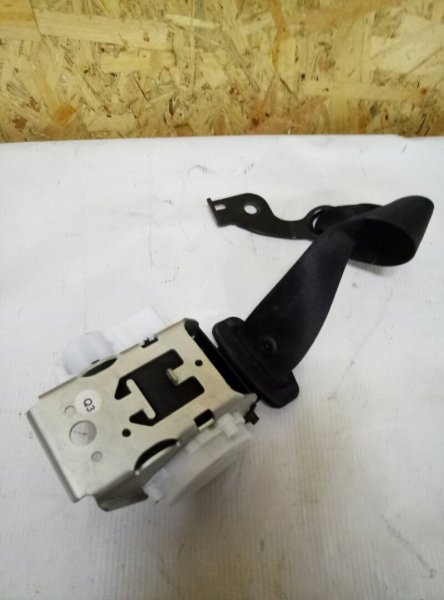 Ремень безопасности Mercedes-Benz E-Class W212,S212,C207 2009-2016 на Mercedes-Benz E-Class W212,S212,C207