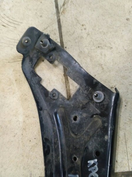 Кронштейн крепления фары Mercedes-Benz E-Class W212,S212,C207 2009-2016    PP212620022 на Mercedes-Benz E-Class W212,S212,C207