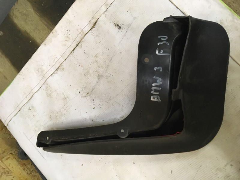 Брызговик задний левый BMW 3-Series F30             2218987 на BMW 3-Series E30