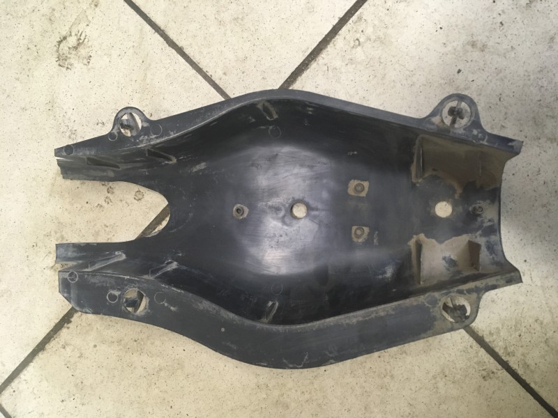 Пыльник (п.з.к.) Mercedes-Benz E-Class W212,S212,C207 2009-2016 на Mercedes-Benz E-Class W212,S212,C207
