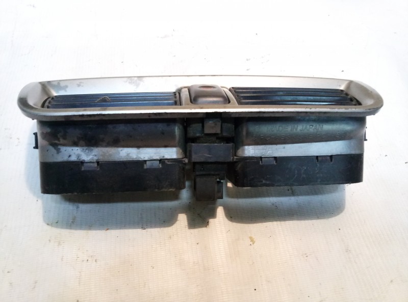 Дефлектор воздушный Subaru Impreza  2000-2002 на Subaru Impreza 