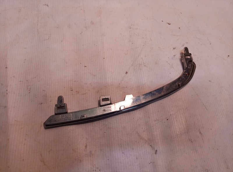 Решетка радиатора Toyota Land Cruiser Prado 150 2009-2013 5312260180 на Toyota Land Cruiser Prado 150
