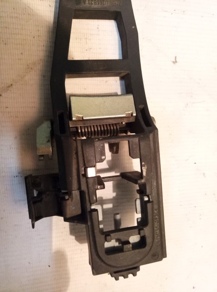 Кронштейн ручки Ford Galaxy 2 2006-2010 на Ford Galaxy 2