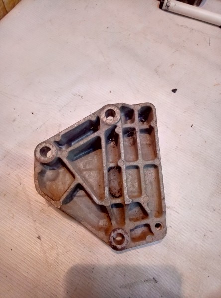 Кронштейн кондиционера Opel Astra G 1998-2009 на Opel Astra G