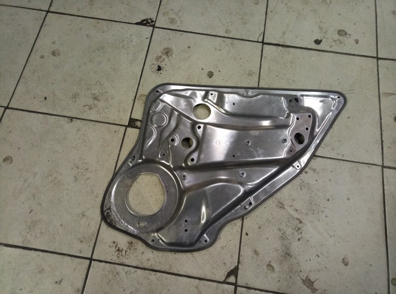 Обшивка двери задней левой Mercedes-Benz E-Class W212,S212,C207 2009-2016 на Mercedes-Benz E-Class W212,S212,C207