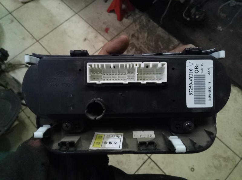 Блок управления климатической установкой Kia Rio 3 2011-2015 на Kia Rio 3
