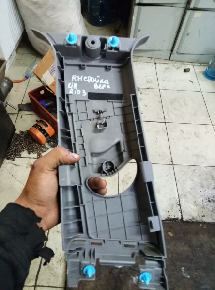 Обшивка стойки Kia Rio 3 2011-2015 на Kia Rio 3