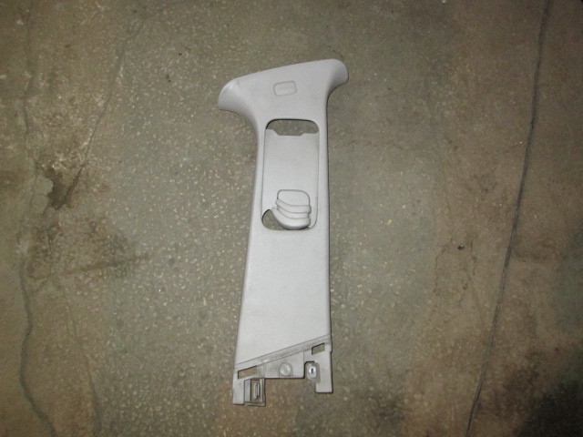 Обшивка стойки Peugeot 307 2001-2008 на Peugeot 307