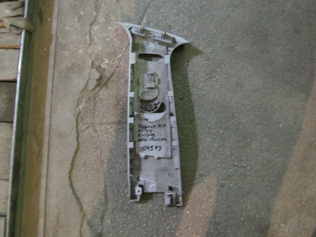 Обшивка стойки Peugeot 307 2001-2008 на Peugeot 307