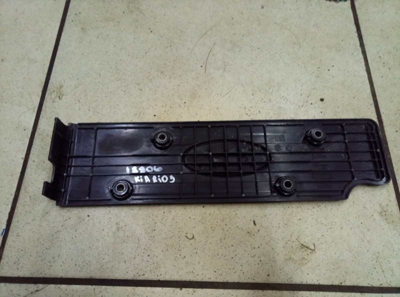 Накладка декоративная Kia Rio 3 2011-2015 на Kia Rio 3