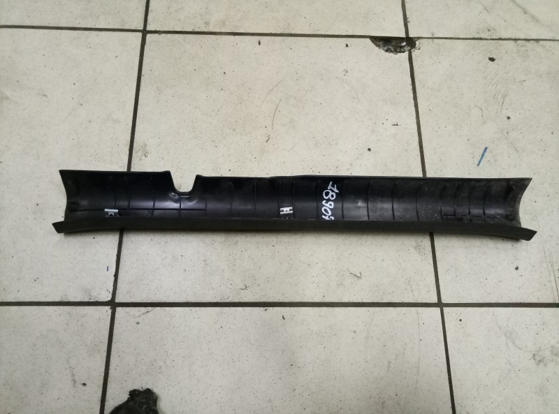Накладка порога (внутренняя) Kia Rio 3 2011-2015 858714Y000 на Kia Rio 3