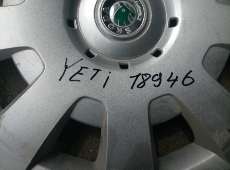Колпак декоративный Skoda Yeti  2009-2013 на Skoda Yeti 