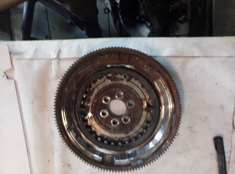 Маховик Skoda Yeti  2009-2013 на Skoda Yeti 