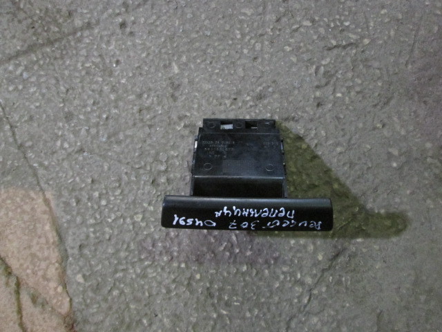 Пепельница Peugeot 307 2001-2008 на Peugeot 307