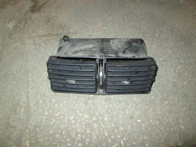 Дефлектор воздушный Peugeot 307 2001-2008 на Peugeot 307