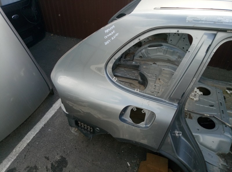 Крыло заднее правое Porsche Cayenne 955 2002-2007 на Porsche Cayenne 955