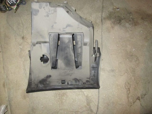 Бардачок Peugeot 307 2001-2008 на Peugeot 307