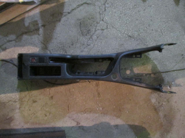 Консоль центральная Peugeot 307 2001-2008 на Peugeot 307