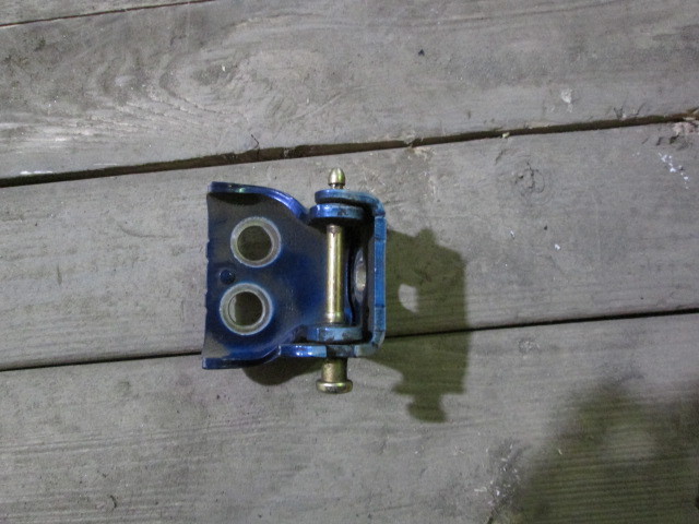 Петля двери Peugeot 307 2001-2008 на Peugeot 307