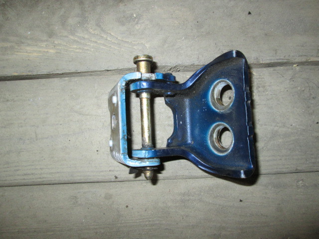 Петля двери Peugeot 307 2001-2008 на Peugeot 307
