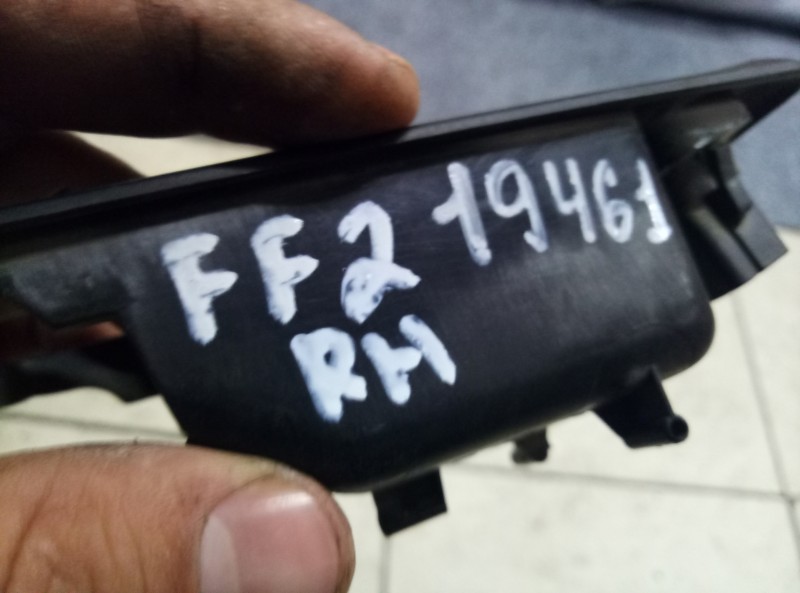 Кнопка стеклоподъемника Ford Focus 2 2005-2008 на Ford Focus 2