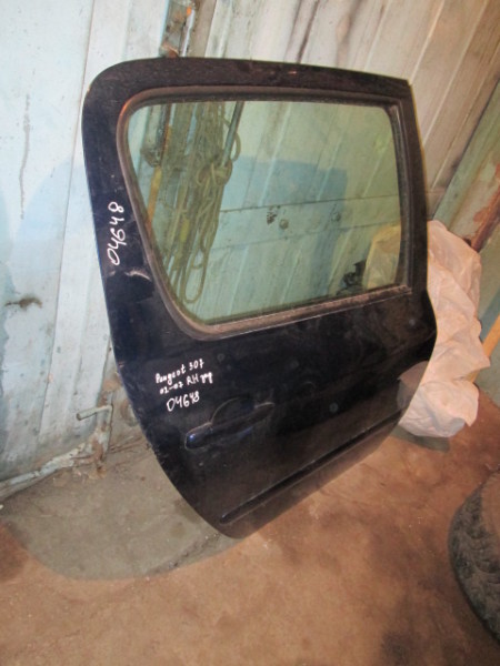 Дверь задняя правая Peugeot 307 2001-2008 на Peugeot 307