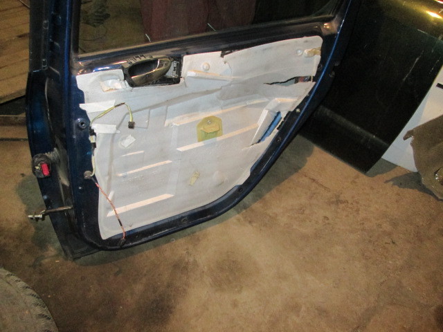Дверь задняя правая Peugeot 307 2001-2008 на Peugeot 307