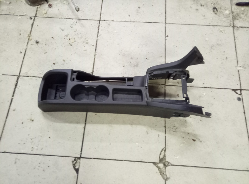 Консоль Ford Focus 3 2011-2015 на Ford Focus 3