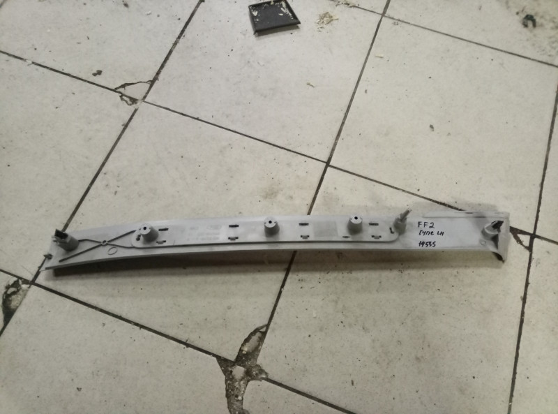 Обшивка стойки Ford Focus 2 2005-2008 на Ford Focus 2