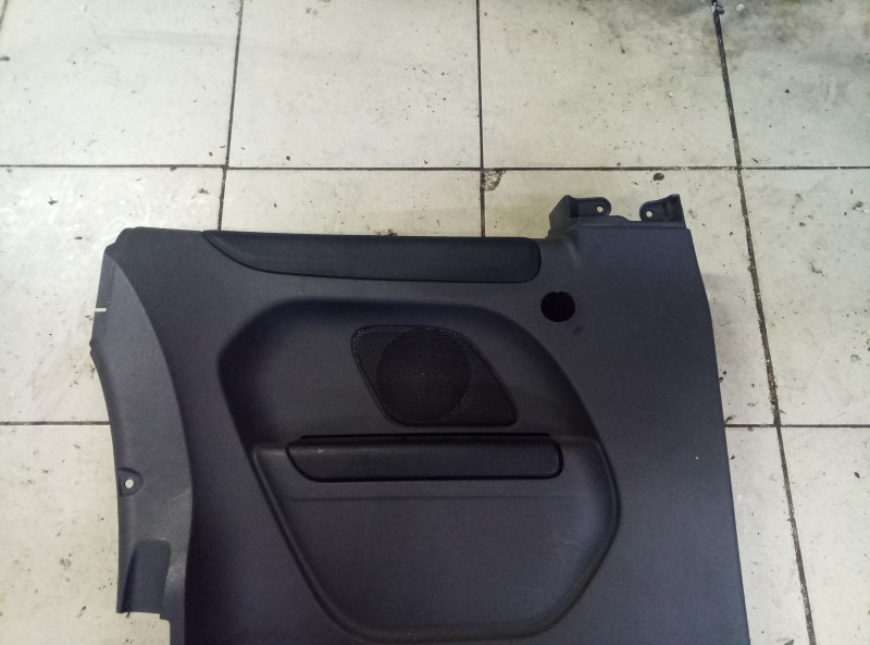 Обшивка кузова левая (купе) Ford Focus 2 2005-2008 на Ford Focus 2