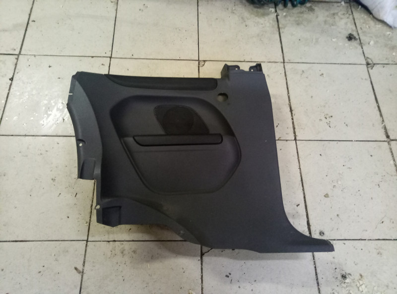 Обшивка кузова левая (купе) Ford Focus 2 2005-2008 на Ford Focus 2