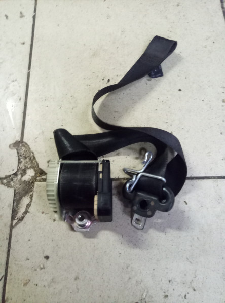 Ремень безопасности Ford Focus 2 2005-2008 на Ford Focus 2