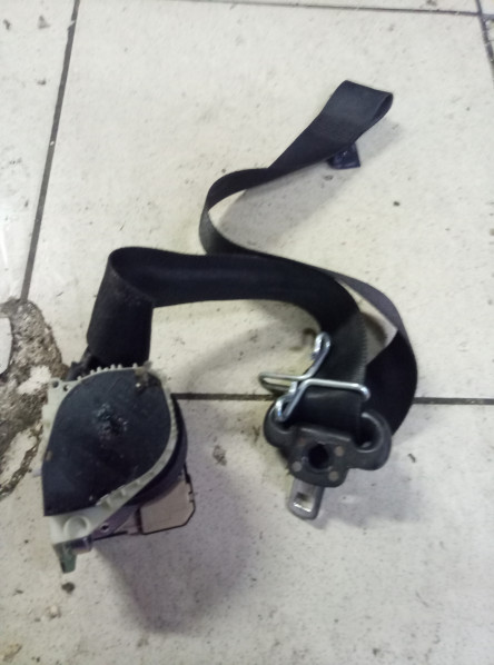 Ремень безопасности Ford Focus 2 2005-2008 на Ford Focus 2