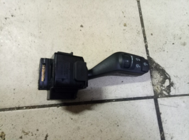 Переключатель стеклоочистителей Ford Focus 2 2005-2008 на Ford Focus 2