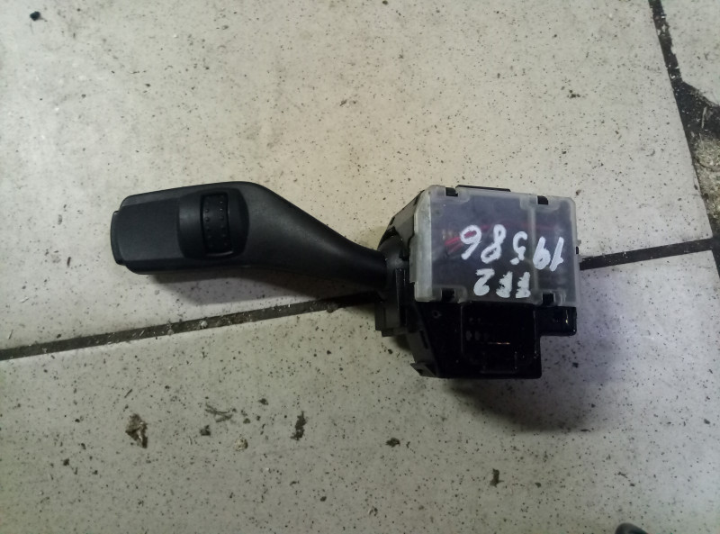 Переключатель стеклоочистителей Ford Focus 2 2005-2008 на Ford Focus 2