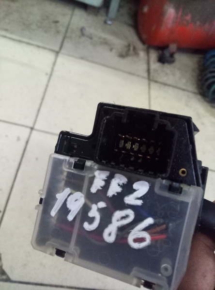Переключатель стеклоочистителей Ford Focus 2 2005-2008 на Ford Focus 2