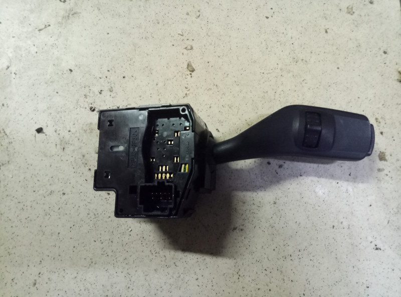 Переключатель поворотов подрулевой Ford Focus 2 2005-2008 на Ford Focus 2