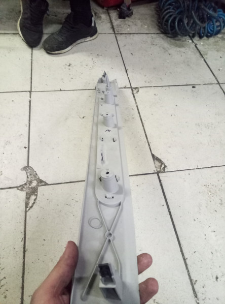 Обшивка салона Ford Focus 2 2005-2008 4M51B51748 на Ford Focus 2